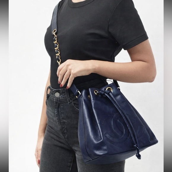 Vintage Chanel Caviar Navy Blue 24k Gold plated hardware Drawstring Bucket Bag - Picture 3 of 14